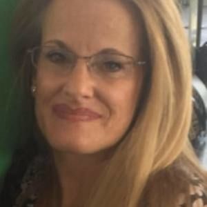 Meet your Posher, Suzanne